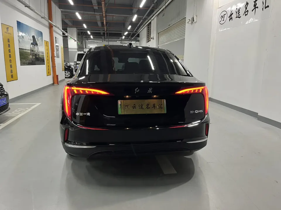 Hongqi E-QM5 500KM Travel Edition 100kW 2025 — миниатюра 2