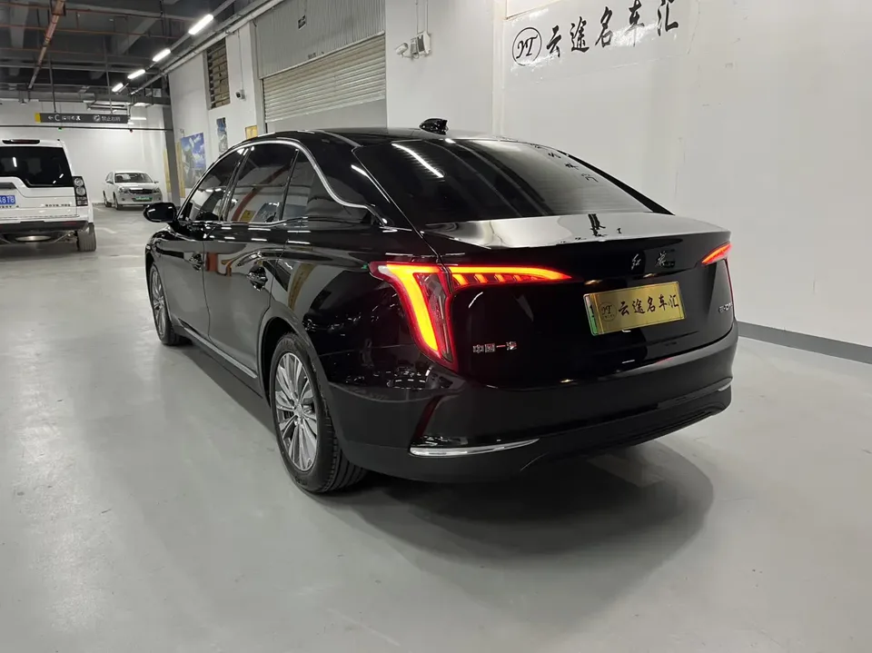 Hongqi E-QM5 500KM Travel Edition 100kW 2025 — миниатюра 4