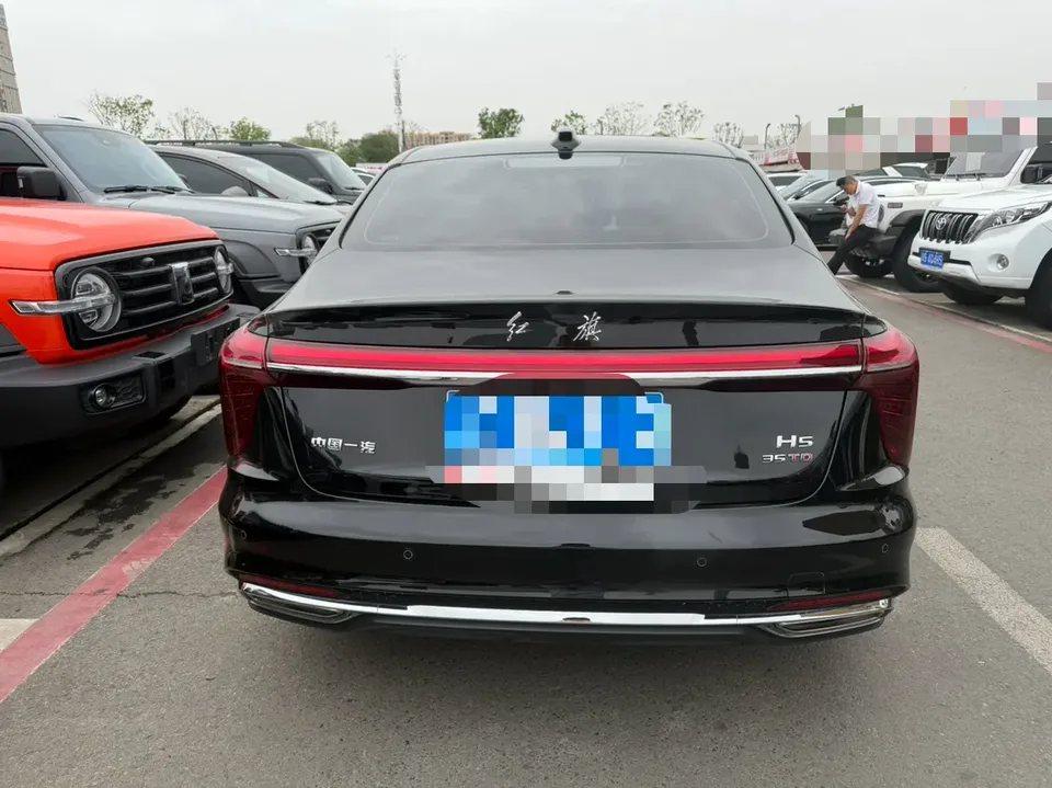 Hongqi H5 Hongqi H5 2023 1.5T DCT Zhilian Qiyue Edition 2024 — миниатюра 2