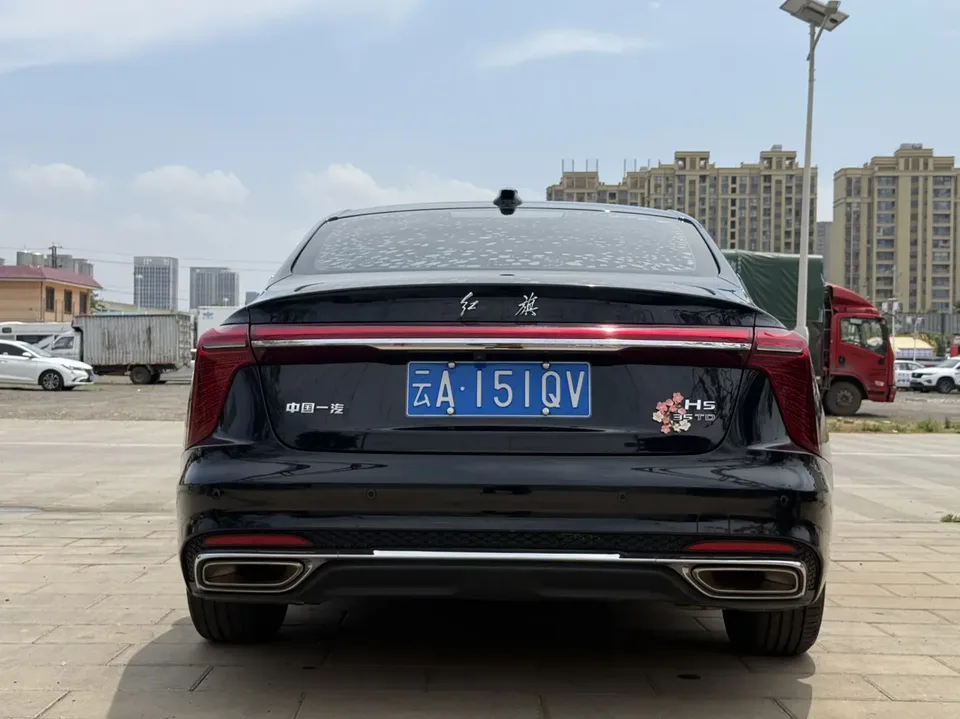 Hongqi H5 Hongqi H5 2023 1.5T HEV Smart Flagship Edition 2022 — миниатюра 2