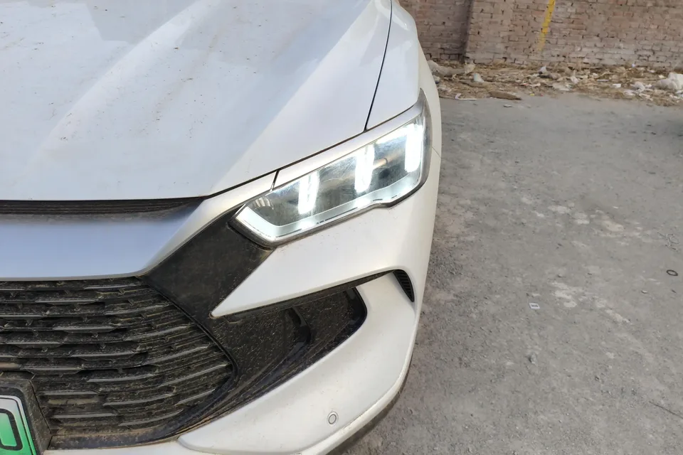 BYD Song Pro DM DM-i Honor Edition 110km Surpassing Edition 2024 — миниатюра 2