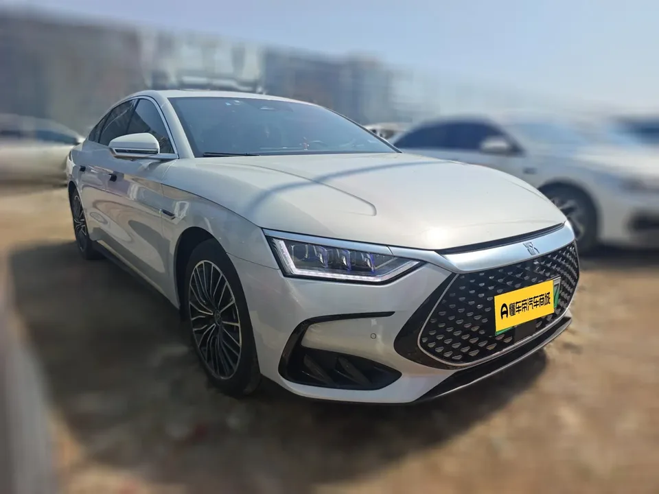 BYD Han DM DM-i Honor Edition 121KM Premium Edition 2024 — миниатюра 3