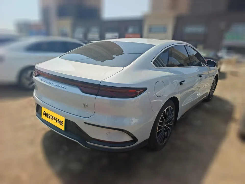 BYD Han DM DM-i Honor Edition 121KM Premium Edition 2024 — миниатюра 4