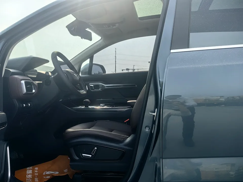 Geely Okavango Haoyue 2022 1.8TD DCT luxury model 2022 — миниатюра 5