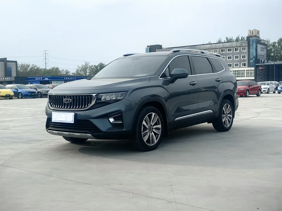 Geely Okavango 2022