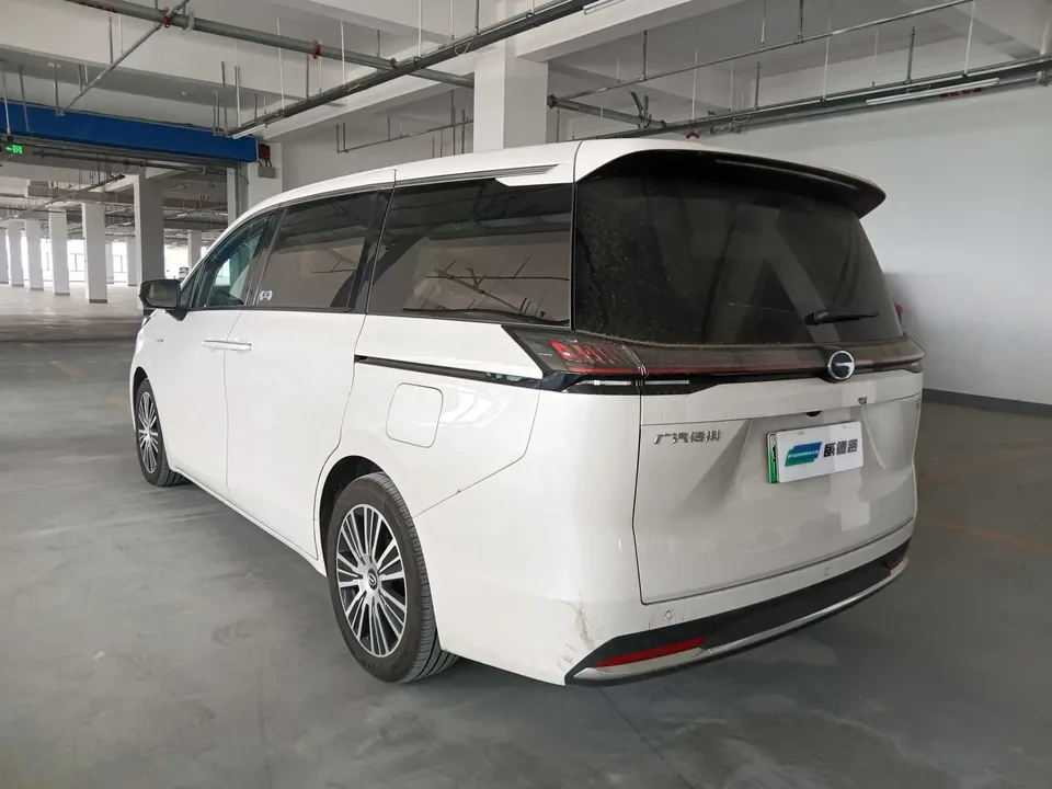 GAC Trumpchi E8 PHEV 2.0ATK 150km PRO+ 2025 — миниатюра 4