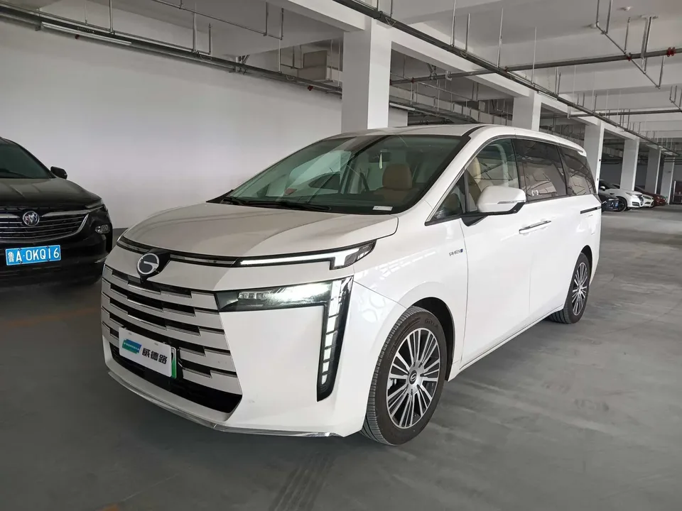 GAC Trumpchi E8 PHEV 2025