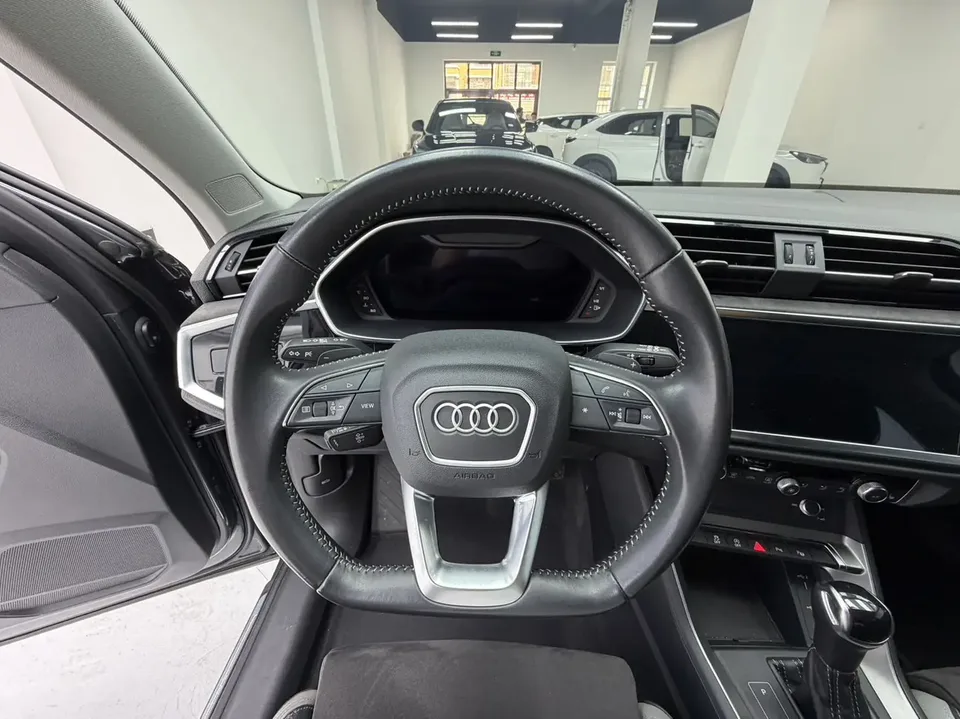 Audi Q3 Audi Q3 2022 35 TFSI Fashionable and Dynamic 2022 — миниатюра 3