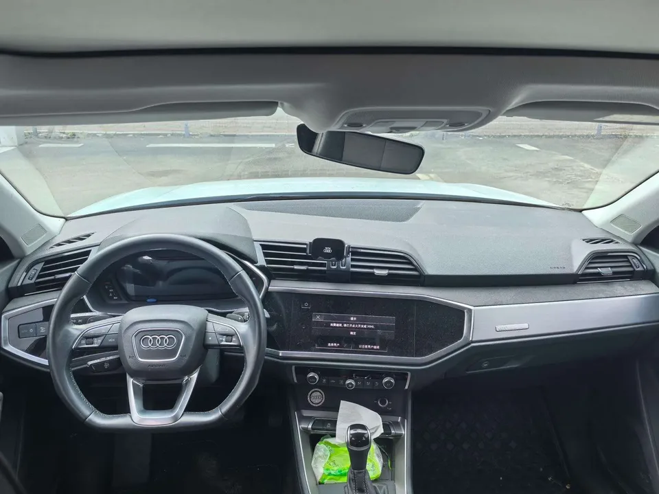 Audi Q3 Audi Q3 2023 35 TFSI Fashionable and Dynamic 2023 — миниатюра 5