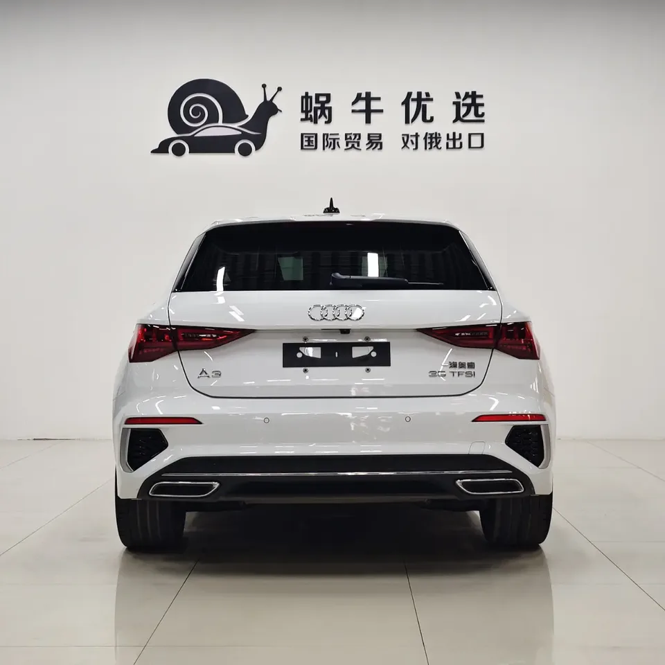 Audi A3 Sportback 35 TFSI stylish and sporty 2023 — миниатюра 2