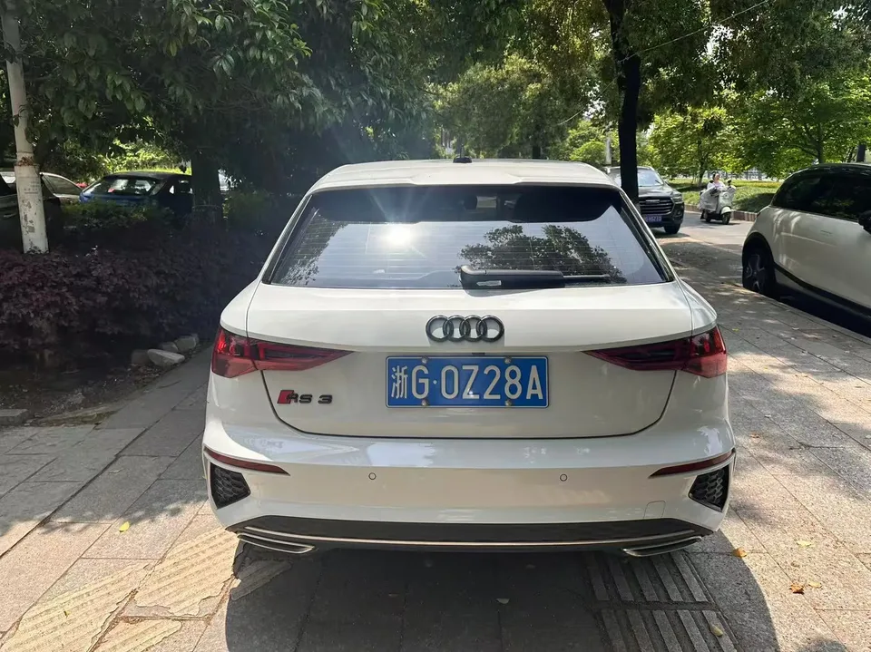 Audi A3 Sportback 35 TFSI stylish and sporty 2022 — миниатюра 2