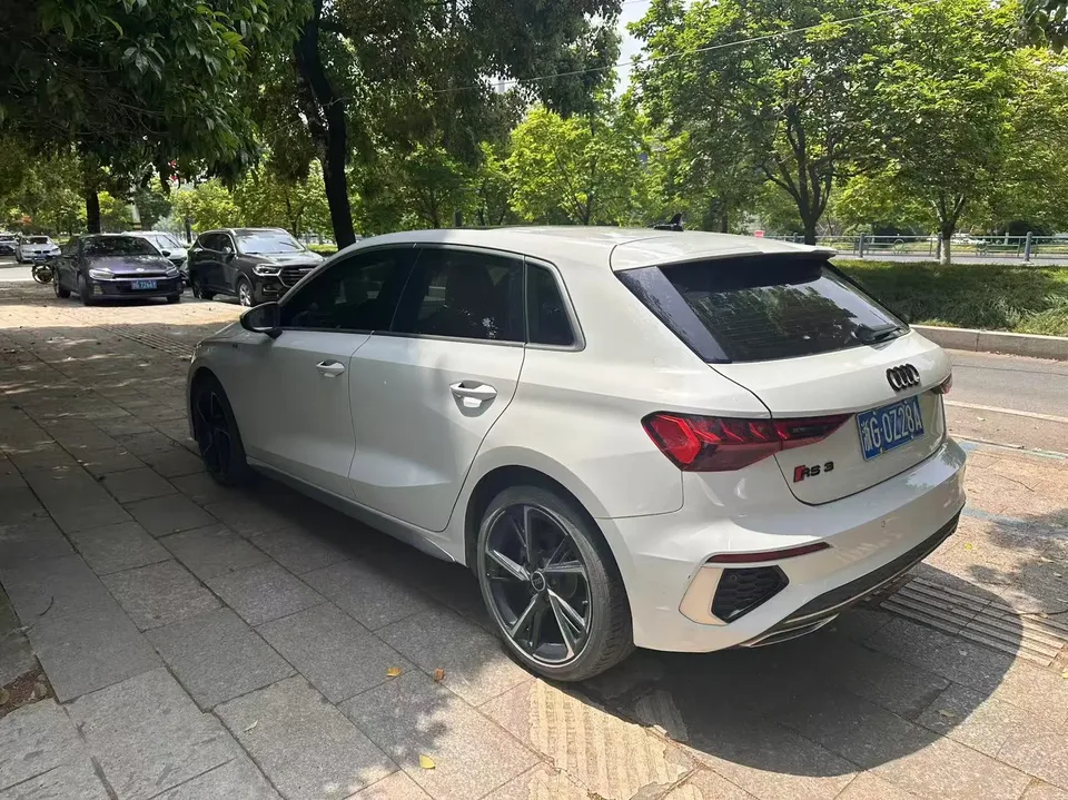 Audi A3 Sportback 35 TFSI stylish and sporty 2022 — миниатюра 4