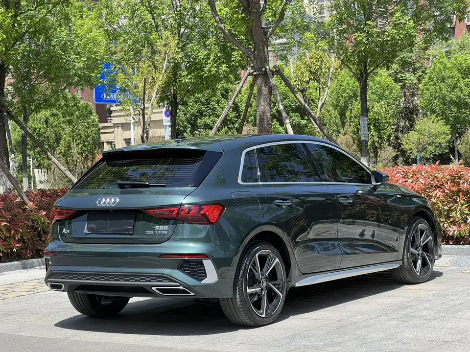 Audi A3 facelift Sportback 35 TFSI stylish and sporty 2023 — миниатюра 2