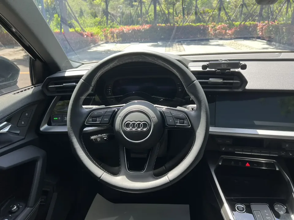 Audi A3 facelift Sportback 35 TFSI stylish and sporty 2023 — миниатюра 5
