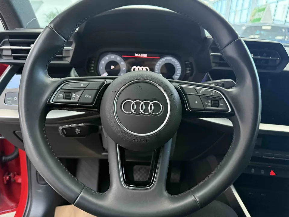 Audi A3 A3L Limousine 35 TFSI aggressive and sporty 2022 — миниатюра 3