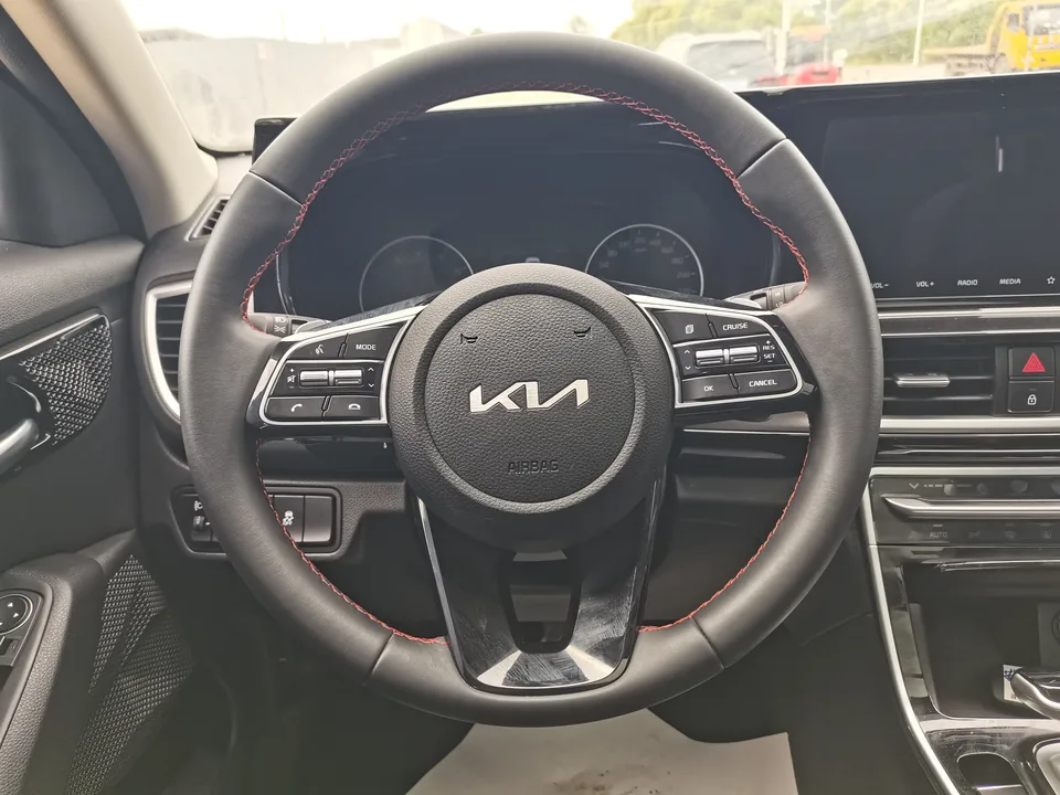 Kia Run proudly Run proudly 2021 AOPAO 1.5L CVT Trend Edition 2023 — миниатюра 5