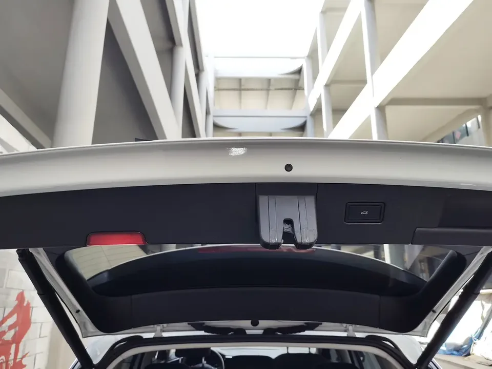Volkswagen Tayron Tanyue 2022 280TSI 2WD Luxury Smart Edition 2022 — миниатюра 2