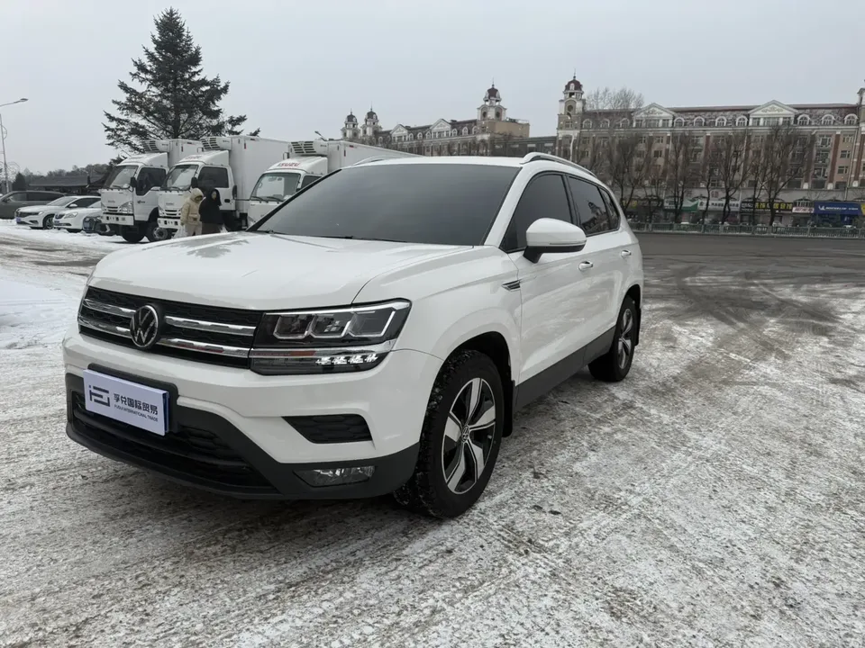 Volkswagen Tharu 280TSI 2WD Comfort Edition 2022 — фото 1, купить с доставкой в Москву