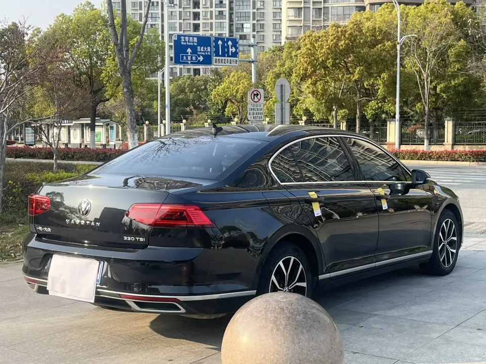 Volkswagen Magotan 330TSI DSG 30th Anniversary Edition 2022 — миниатюра 2