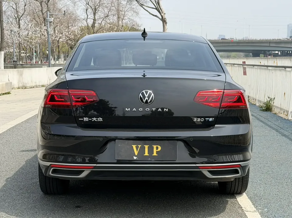 Volkswagen Magotan 330TSI DSG 30th Anniversary Edition 2022 — миниатюра 2
