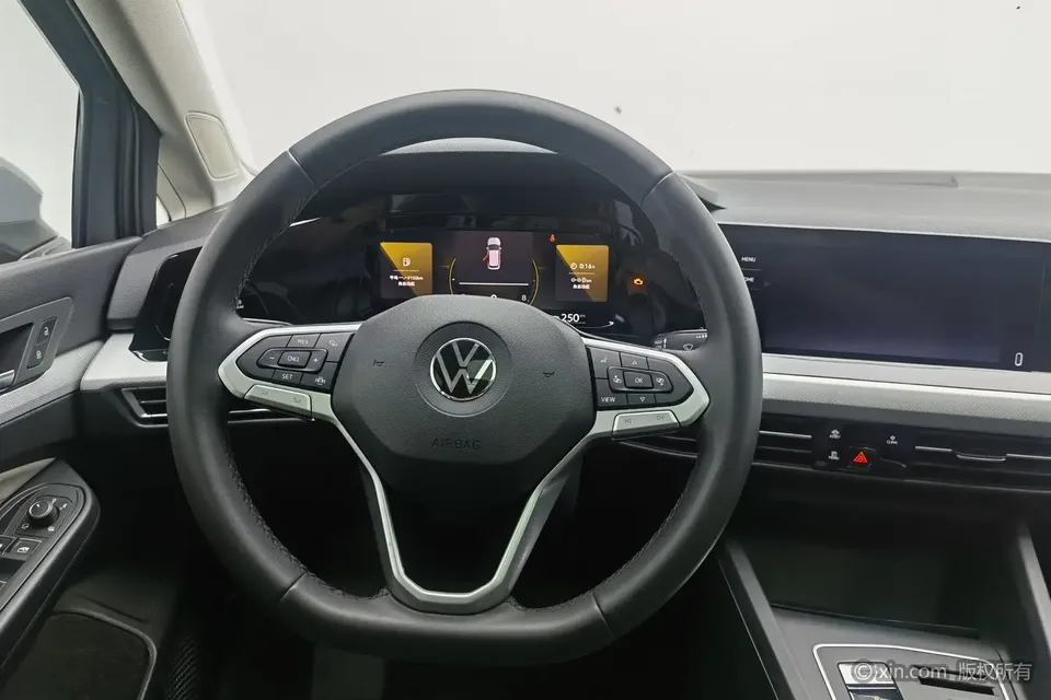 Volkswagen Golf facelift 280TSI DSG Pro 2024 — миниатюра 2