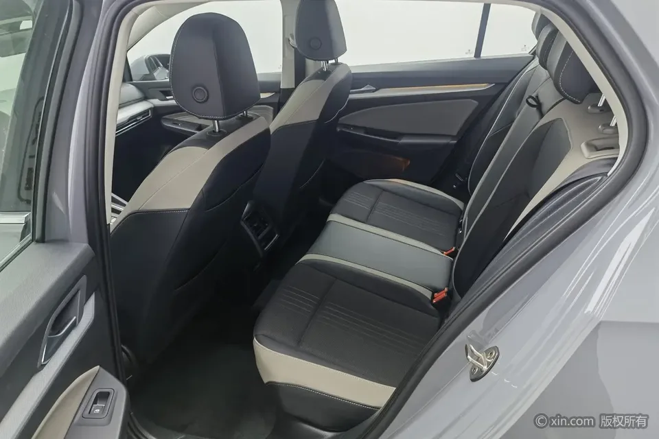 Volkswagen Golf facelift 280TSI DSG Pro 2024 — миниатюра 3