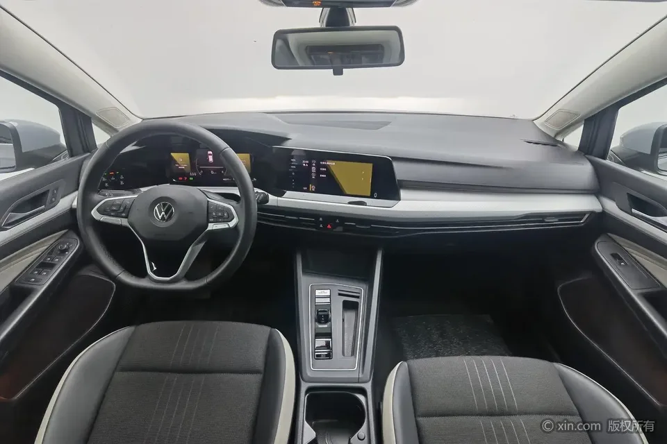 Volkswagen Golf facelift 280TSI DSG Pro 2024 — миниатюра 4