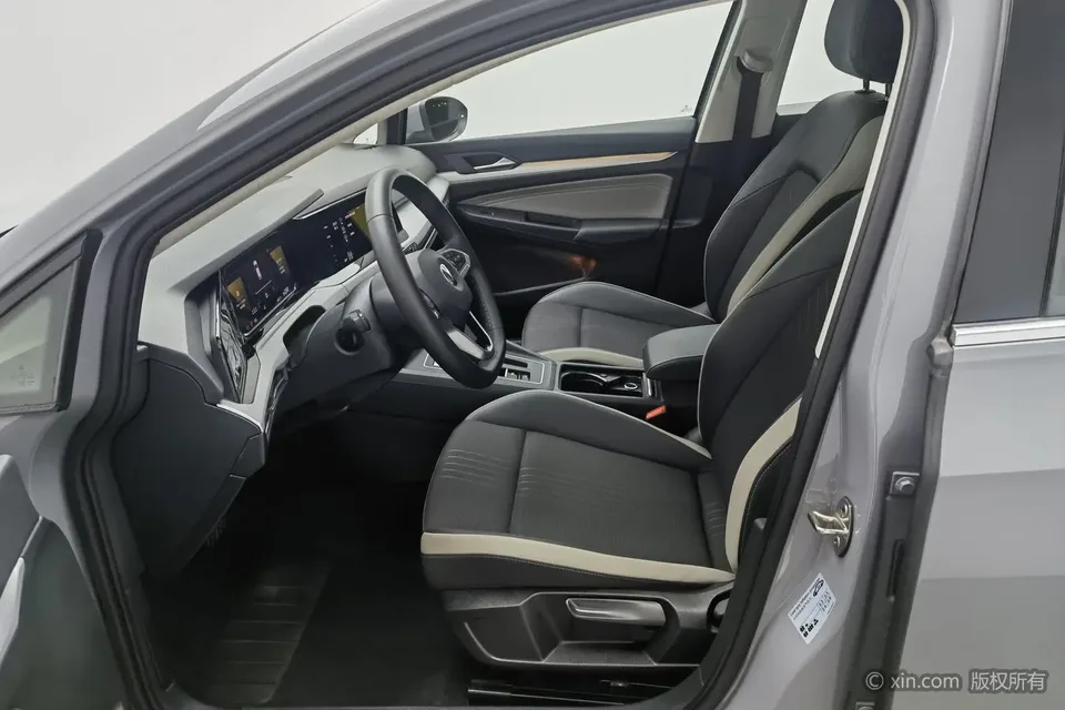 Volkswagen Golf facelift 280TSI DSG Pro 2024 — миниатюра 5