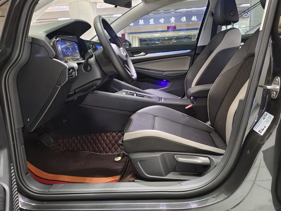 Volkswagen Golf golf 2023 280TSI DSG Pro facelift 2023 — thumbnail 5