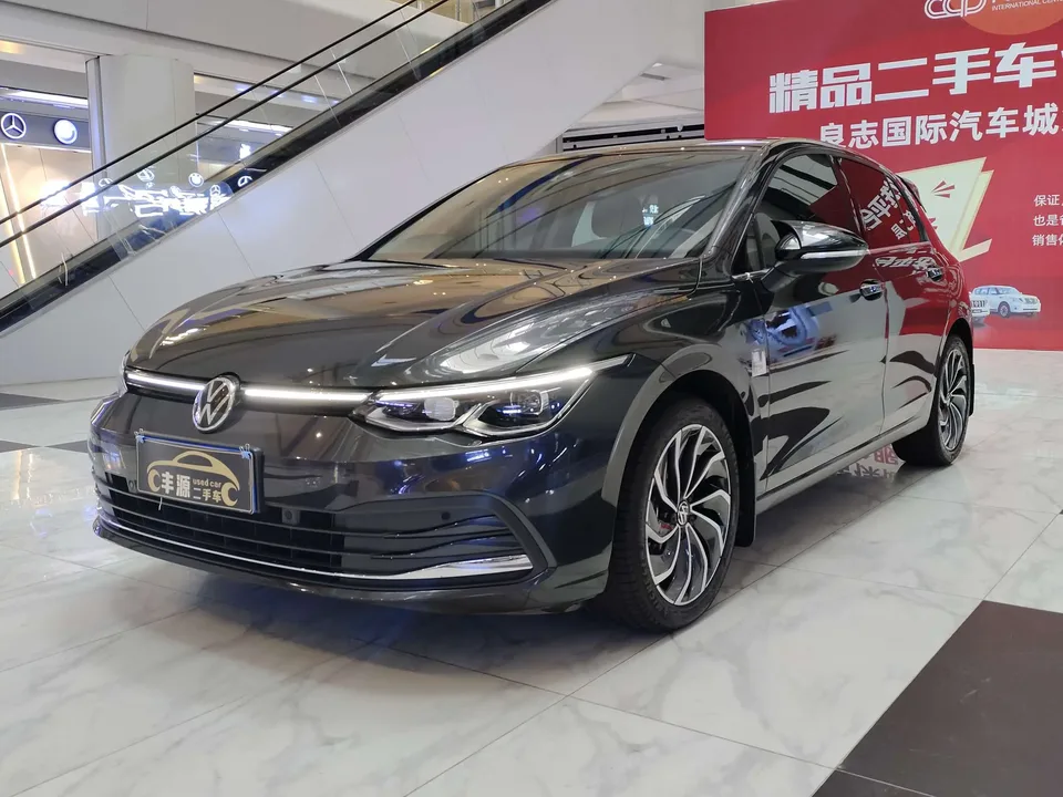 Volkswagen Golf golf 2023 280TSI DSG Pro facelift 2023 — photo 1, buy with delivery to Moscow