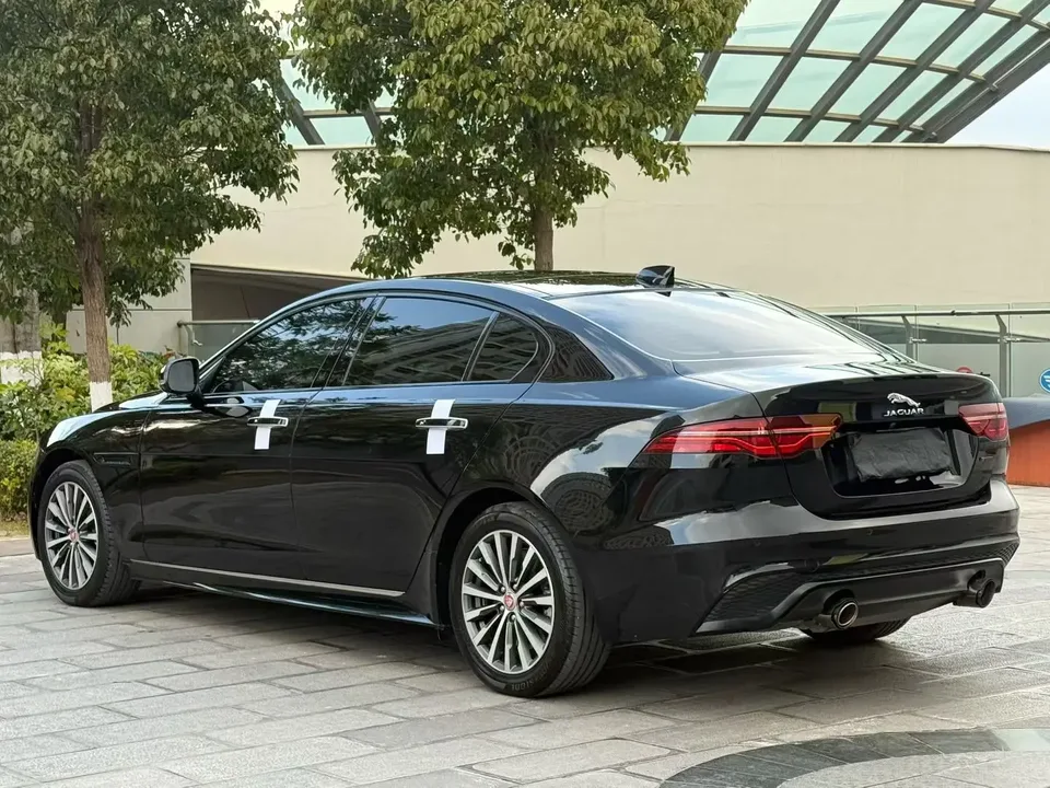 Jaguar XEL 2.0T 200PS R-DYNAMIC Youth Sports Edition 2022 — миниатюра 2