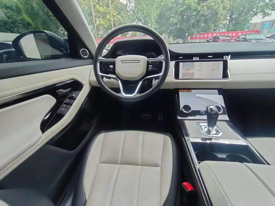 Land Rover Range Rover Evoque Aurora L 249PS R-Dynamic Luxury Edition 2024 — миниатюра 4