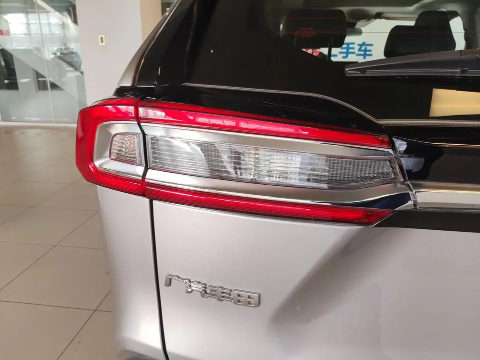 Toyota Willanda 2.0L four-wheel drive luxury PLUS version 2023 — миниатюра 3