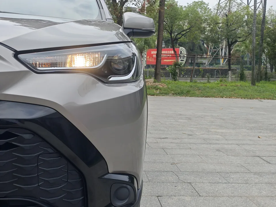 Toyota Frontlander 2.0L CVT Elite Edition 2023 — миниатюра 3