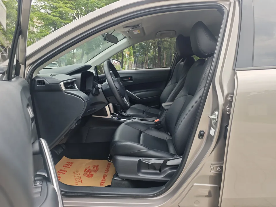 Toyota Frontlander 2.0L CVT Elite Edition 2023 — миниатюра 5