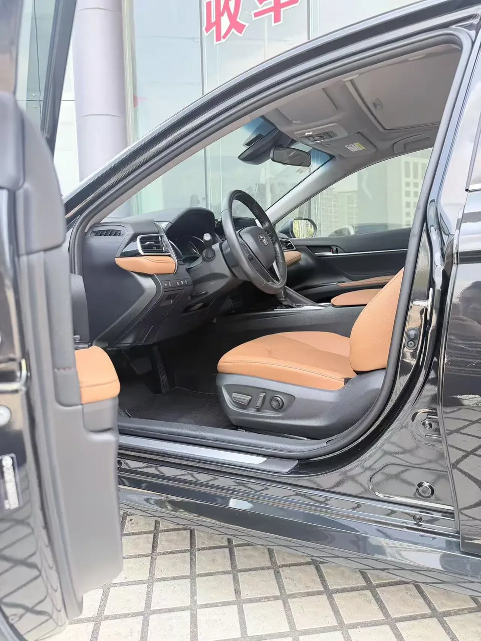 Toyota Camry 2.0G Deluxe Edition 2022 — миниатюра 4