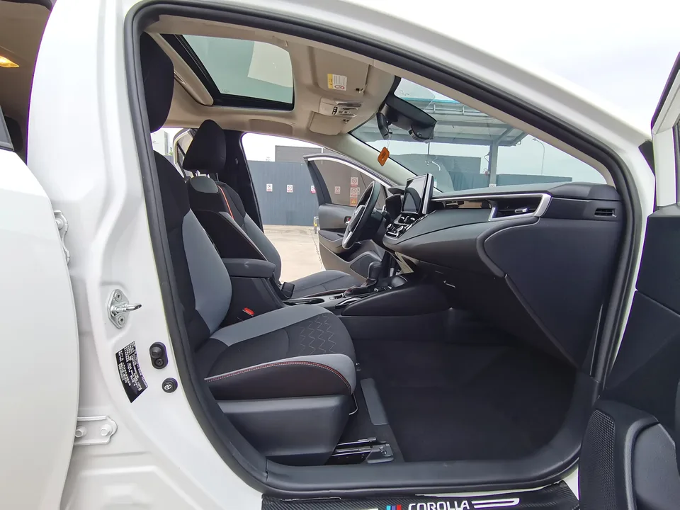Toyota Corolla 1.2T S-CVT Elite PLUS Edition 2023 — миниатюра 4