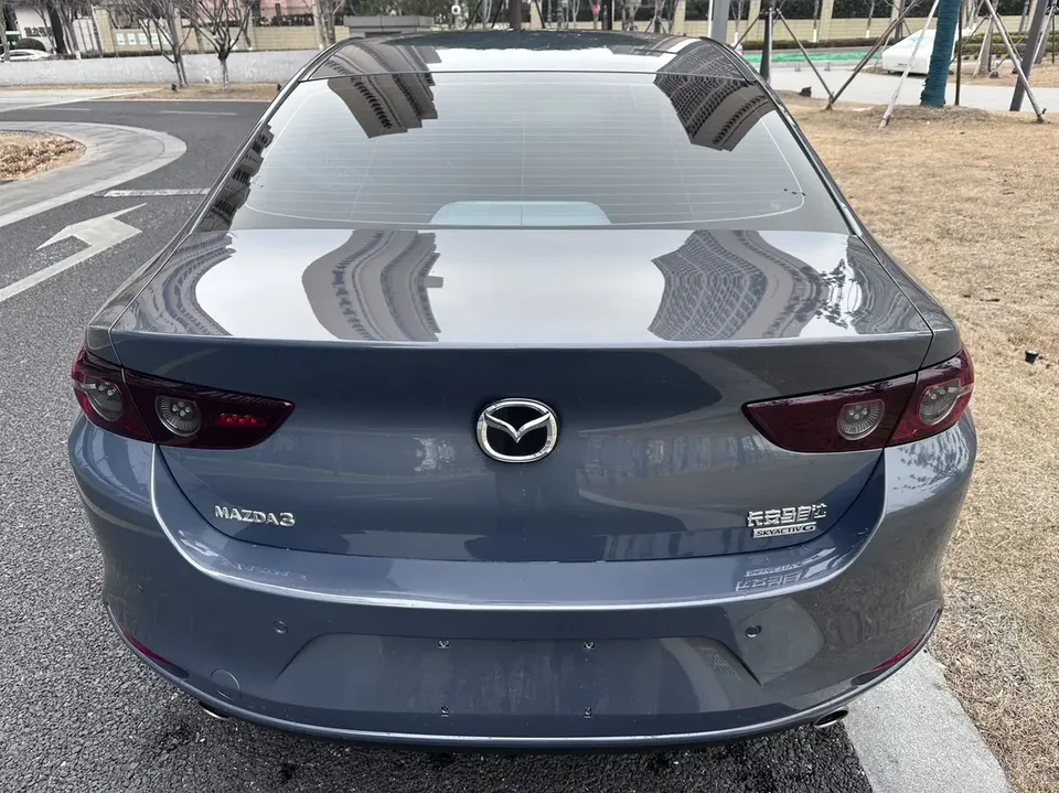 Mazda Axela 2.0L automatic quality version 2022 — миниатюра 2