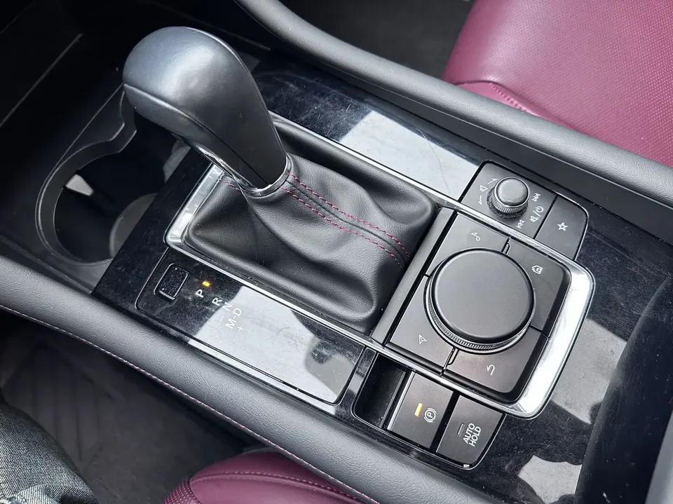 Mazda Axela 2.0L automatic quality version 2022 — миниатюра 5