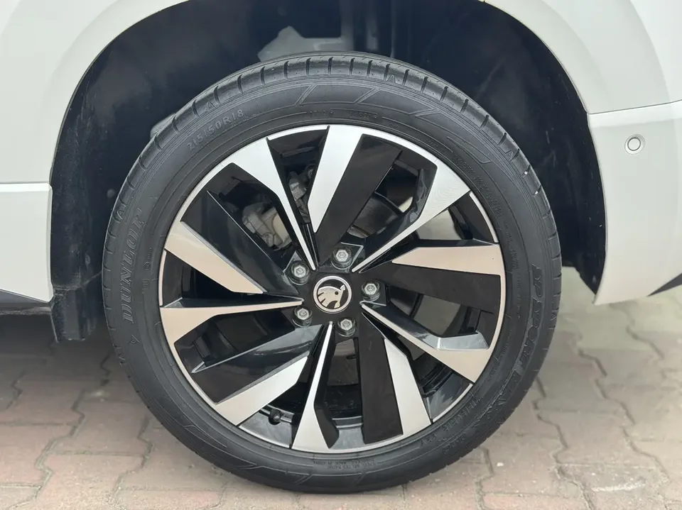 Skoda Karoq Korok 2022 TSI280 Luxury Edition 2022 — thumbnail 3