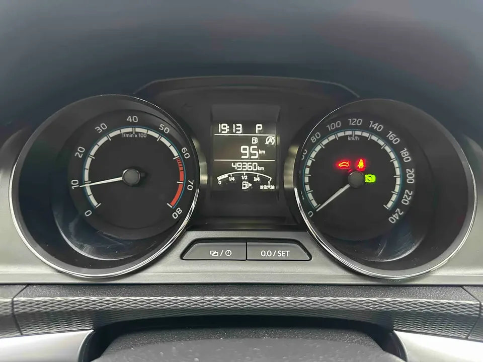 Skoda Comek 1.5L automatic comfort version 2022 — миниатюра 5