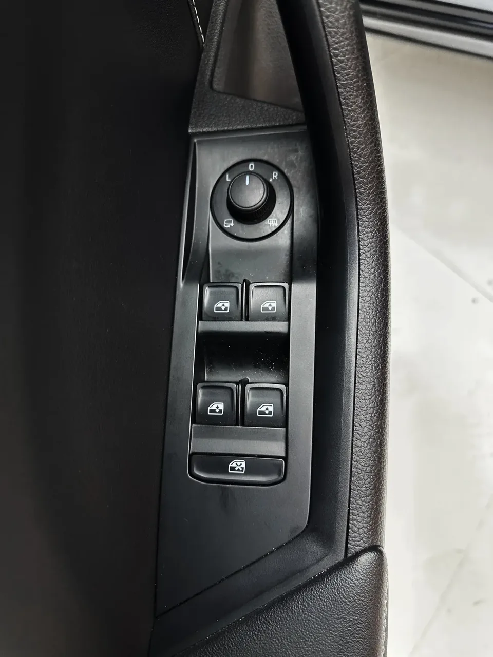 Skoda Speedy Super 2023 TSI280 DSG Exclusive Edition 2023 — миниатюра 2