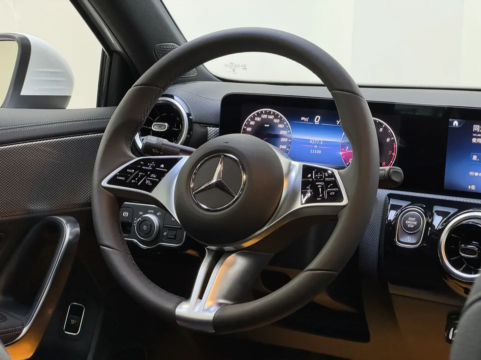Mercedes-Benz Mercedes Benz A Class Second Facelift A 180 L 2024 — миниатюра 5