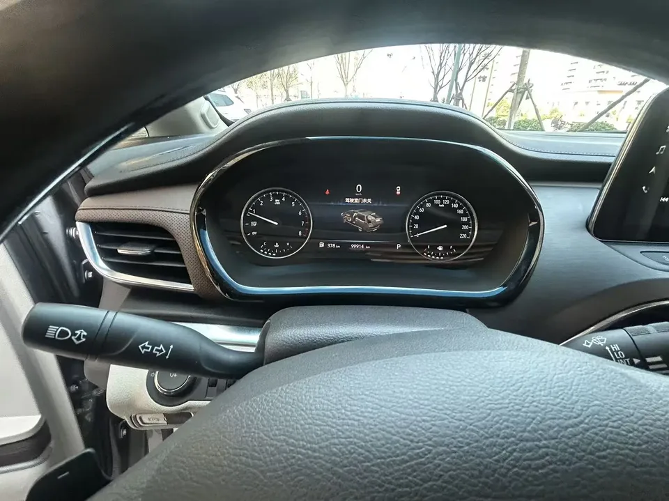 Buick GL8 facelift land business class 2.0T smart model 2022 — миниатюра 4