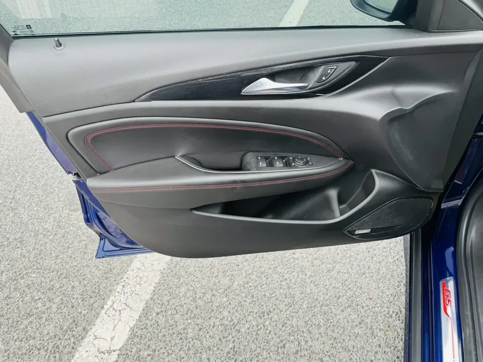 Buick Majesty GS 28T premium model 2022 — миниатюра 5