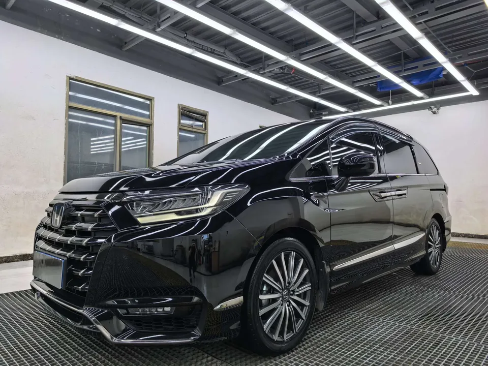 Honda Elysion Alison 2022 Alison 2022 2.0L hybrid luxury version 2022 — photo 1, buy with delivery to Moscow