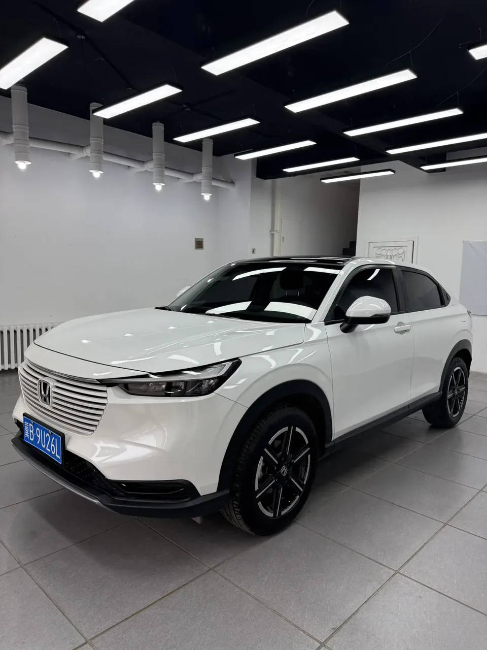 Honda VEZEL Binzhi 2023 1.5L CVT Elite Edition 2023 — фото 1, купить с доставкой в Москву