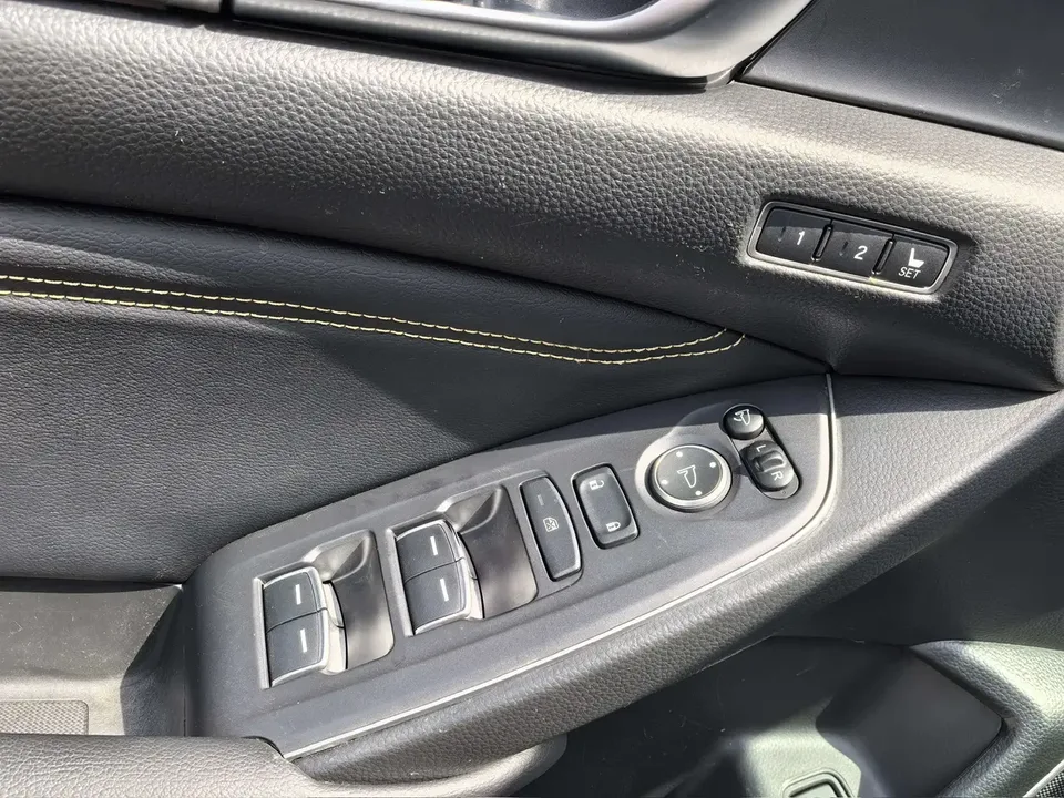 Honda Accord 2022 Accord Hybrid 2.0L Phantom Night Smart Edition 2023 — миниатюра 5