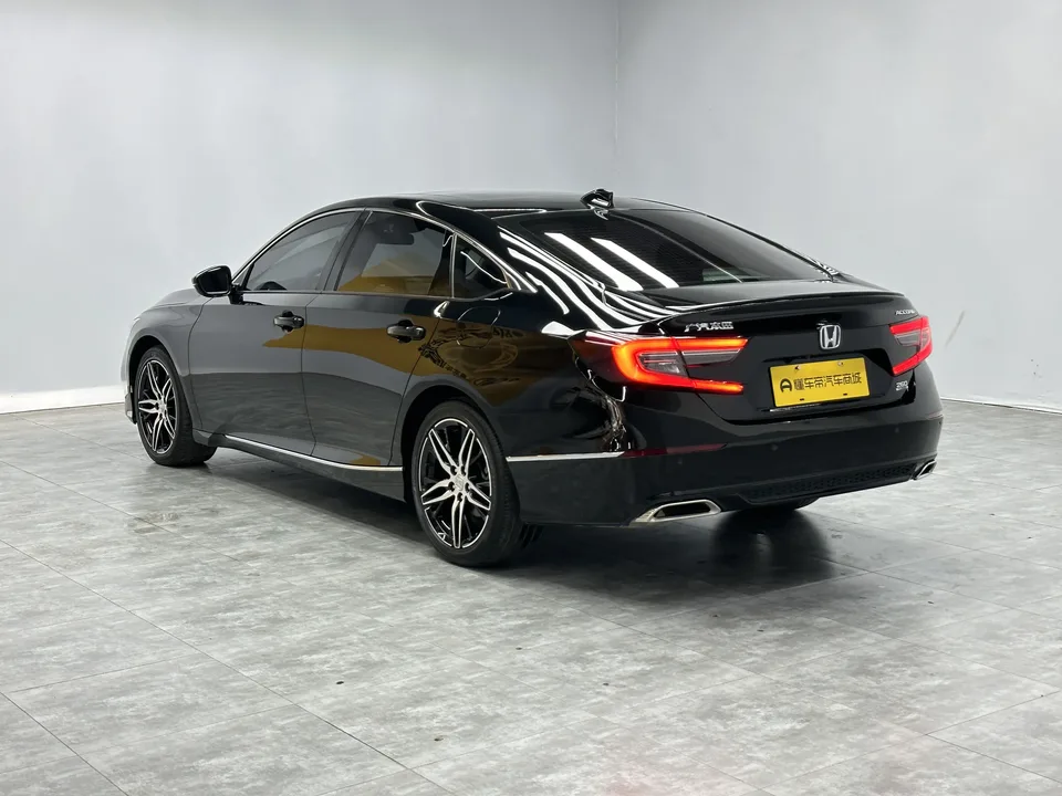 Honda Accord 2022 Accord 260TURBO Fantasy Night Premium Edition 2022 — миниатюра 2