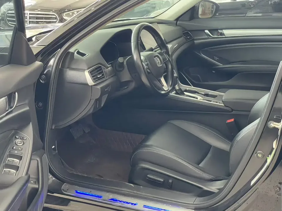 Honda Accord Accord 2022 260TURBO Deluxe Edition 2022 — миниатюра 5